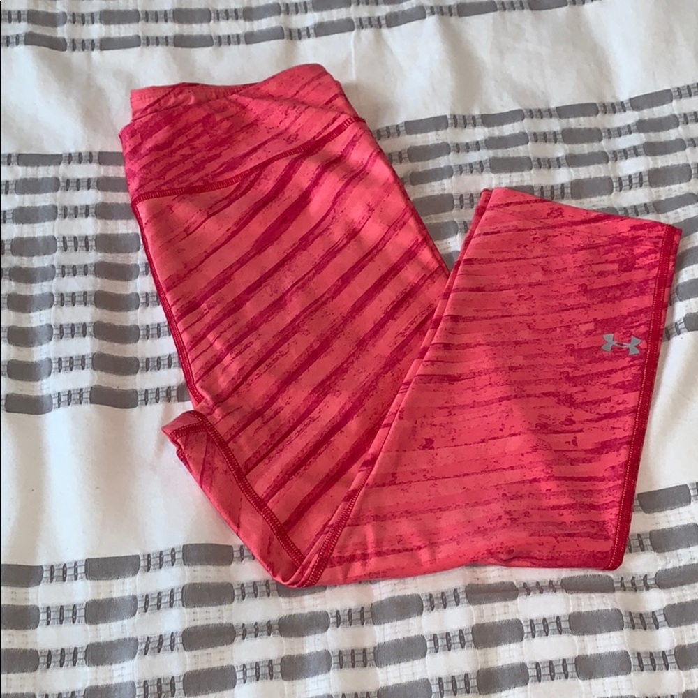Under Armor crop leggings